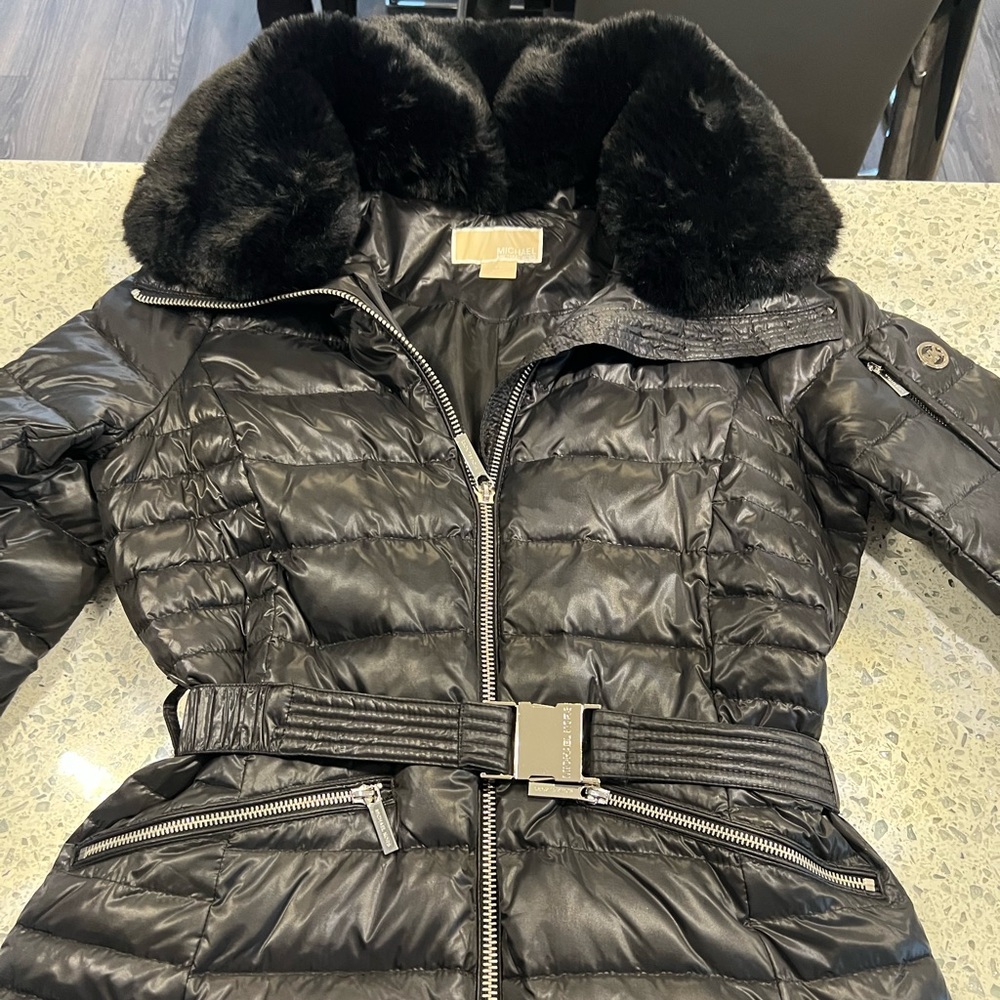 Beautiful new MK JACKET🖤